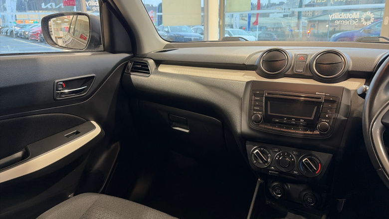 Suzuki Swift 1.2 Dualjet Attitude 5dr Petrol Hatchback